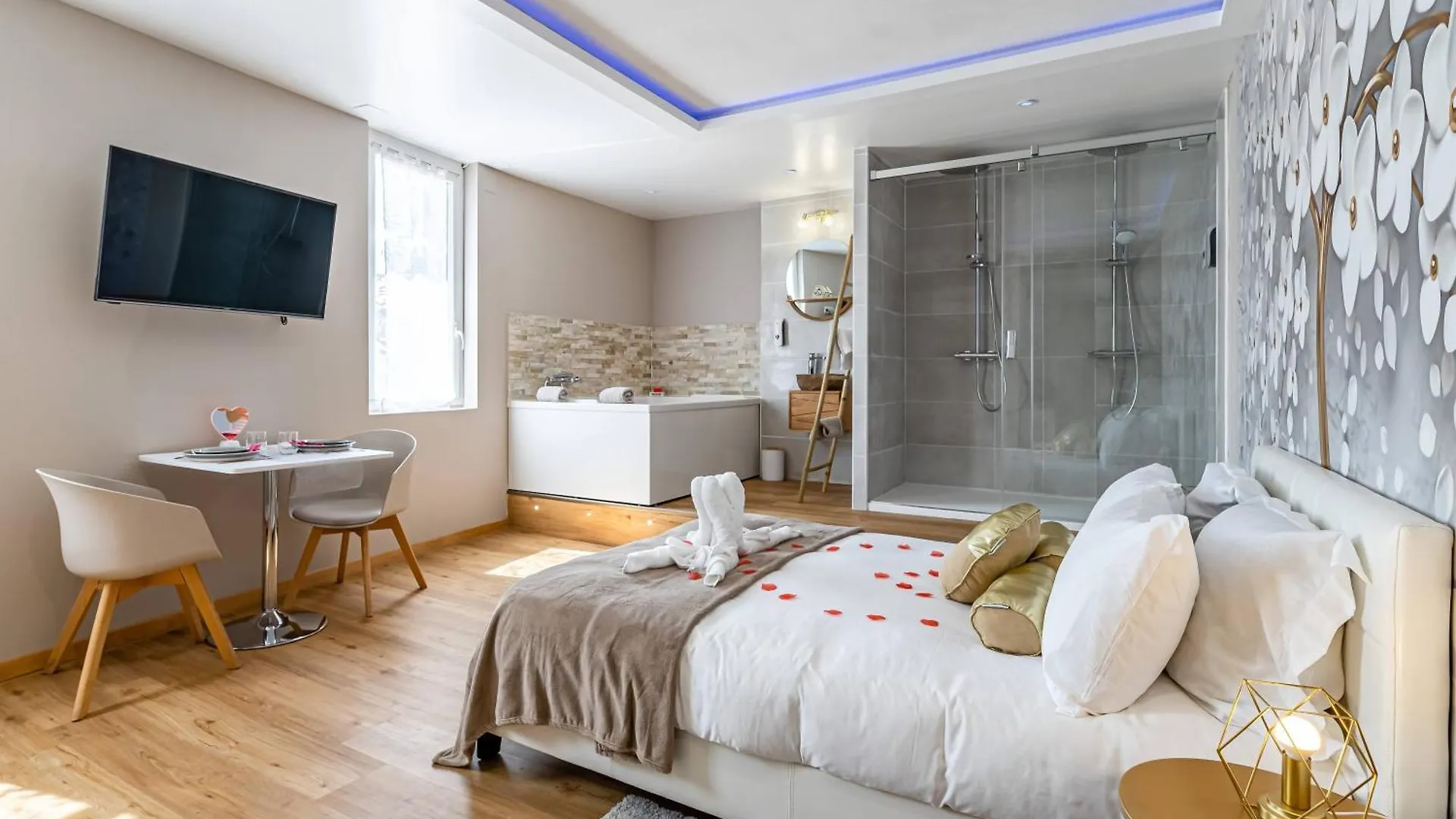Studio Love Room Spa Baignoire Double La Ciotat Centre Port 0*,